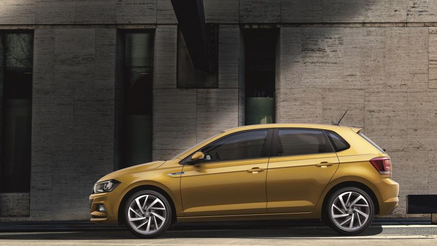  Volkswagen Polo Highline 2017 года  (LA) (фото 8 из 11)